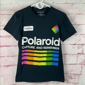POLAROID “CAPTURE AND REMEMBER “ Black Shi…